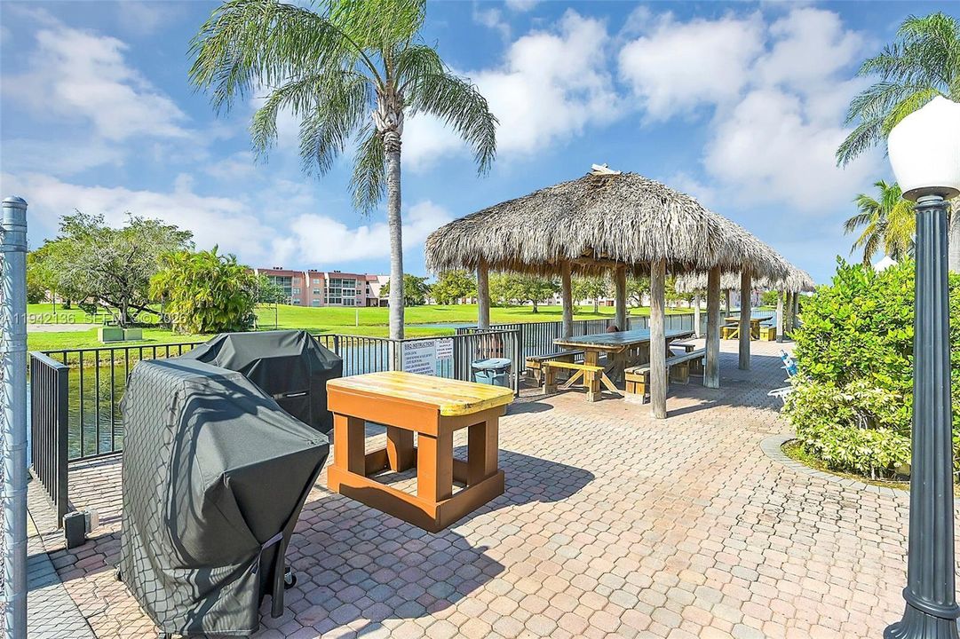 For Sale: $75,000 (1 beds, 1 baths, 590 Square Feet)