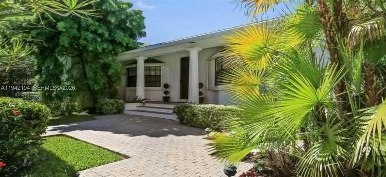На продажу: $4,195,000 (3 спален, 3 ванн, 2683 Квадратных фут)