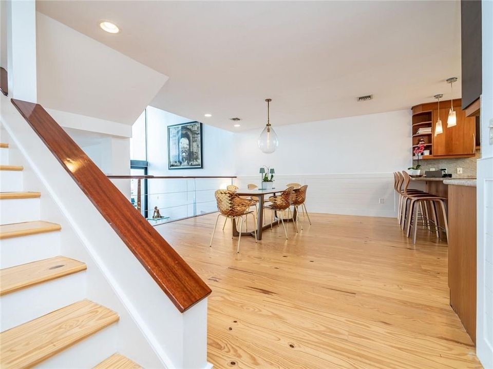 STAIRS FROM DINING AREA GOING UP TO LOFT