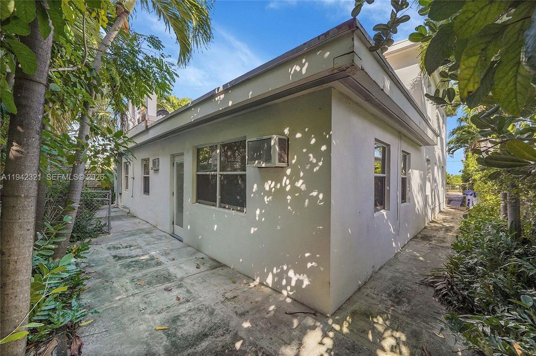 Recientemente alquilado: $3,400 (3 camas, 2 baños, 1299 Pies cuadrados)