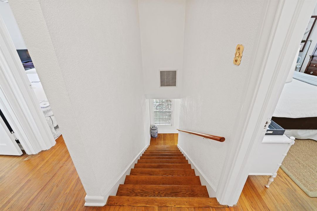 325 Greymon Drive - 23.jpg-FULL