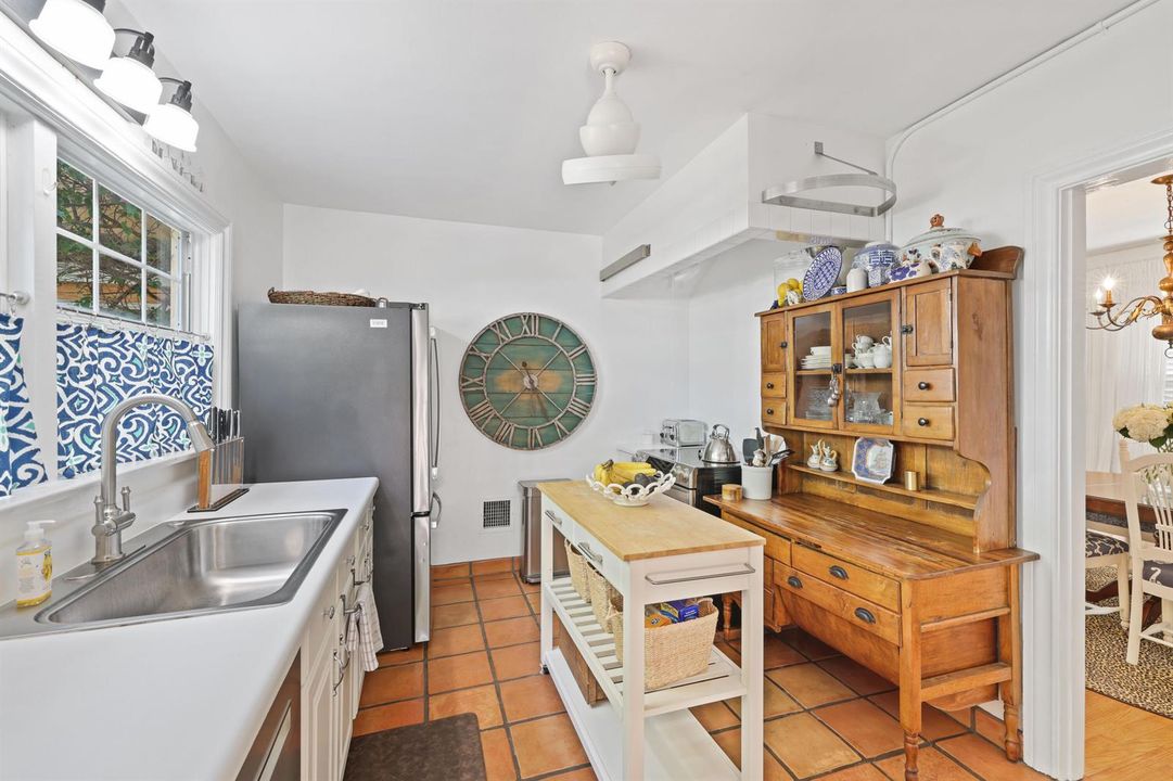 325 Greymon Drive - 17.jpg-FULL