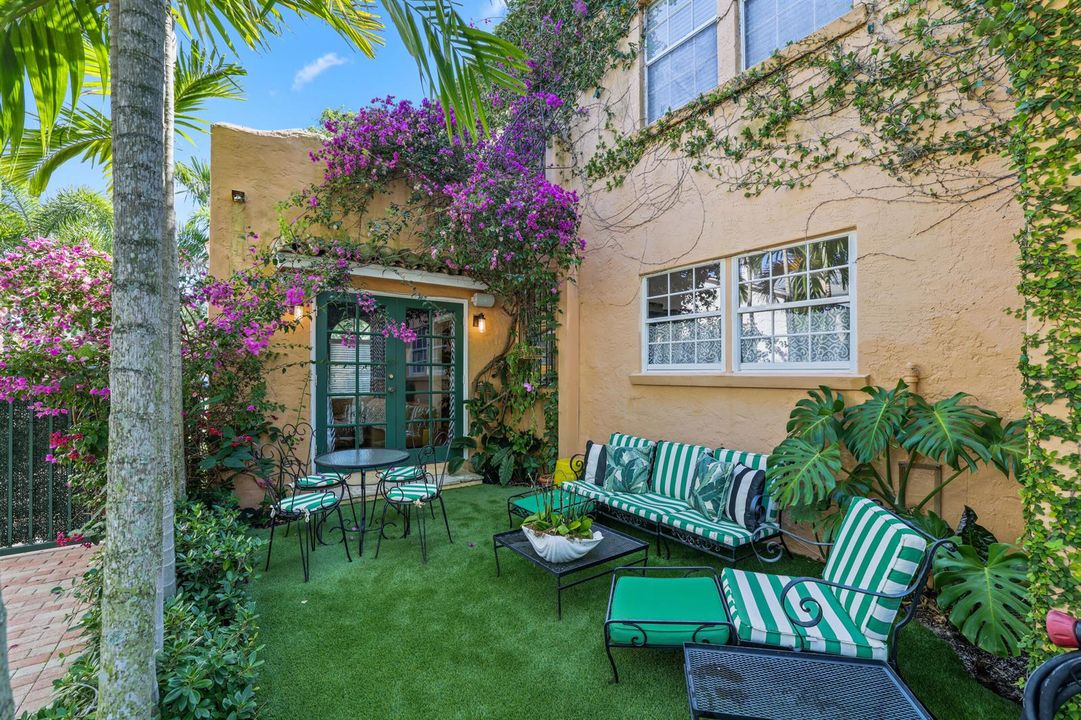 325 Greymon Drive - 36.jpg-FULL