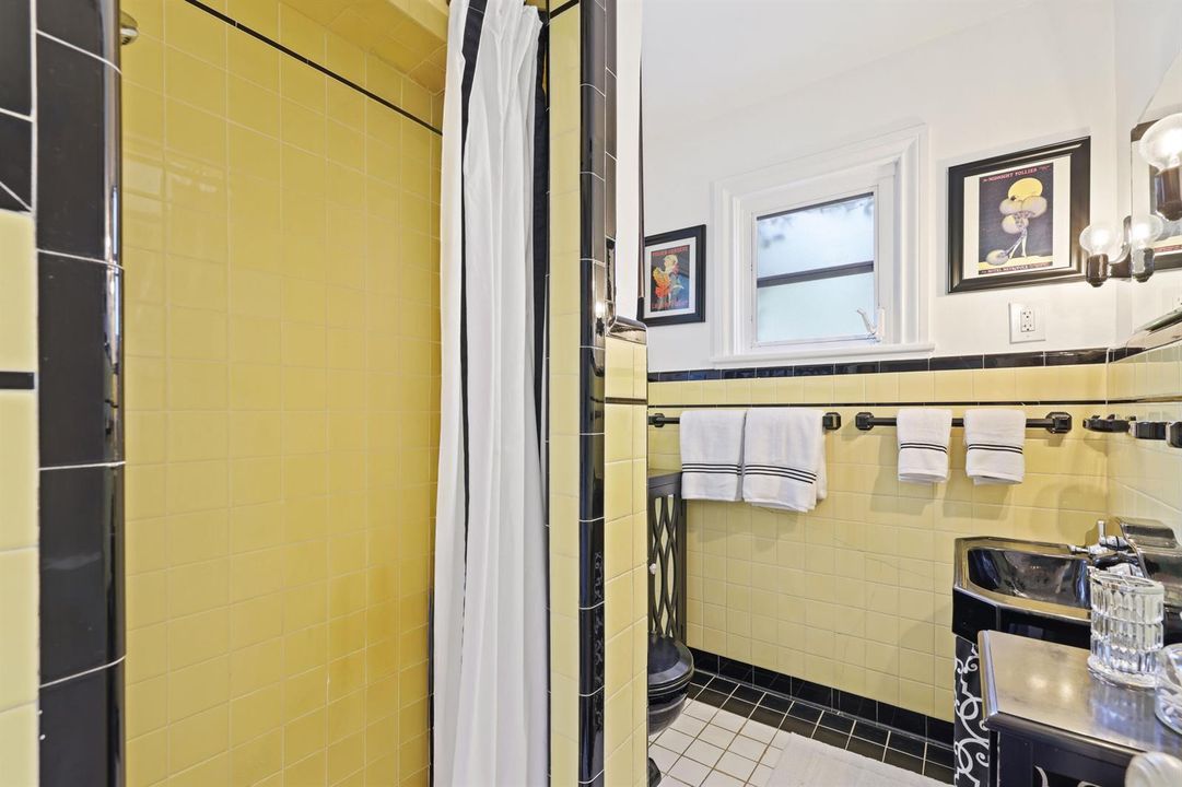 325 Greymon Drive - 32.jpg-FULL