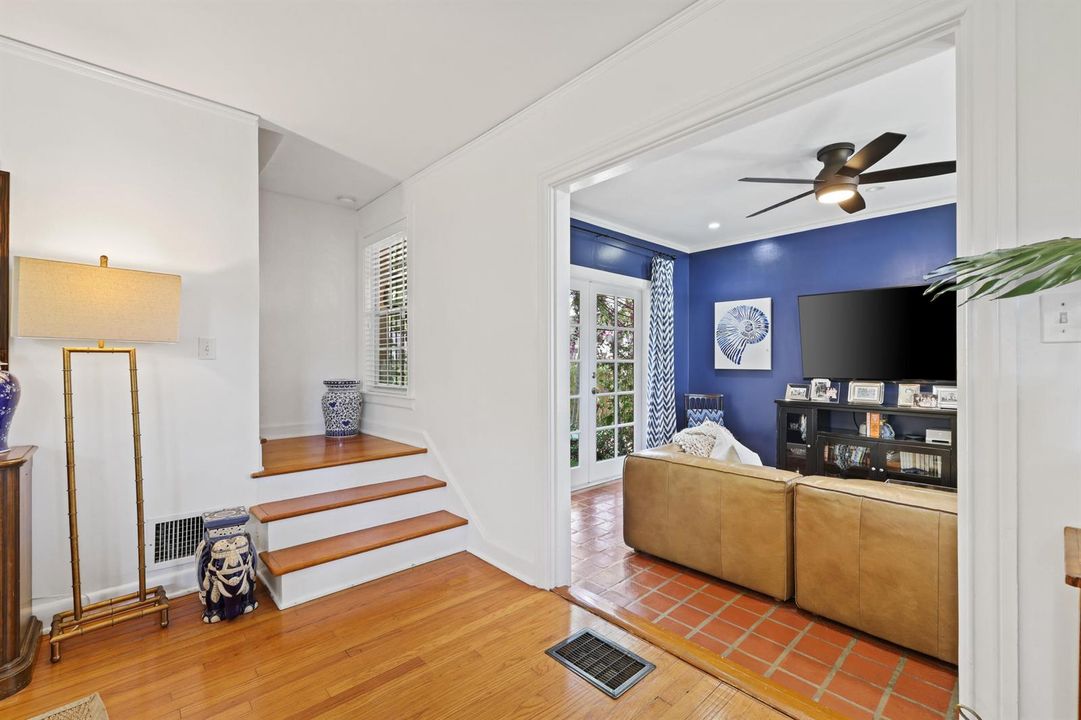 325 Greymon Drive - 9.jpg-FULL