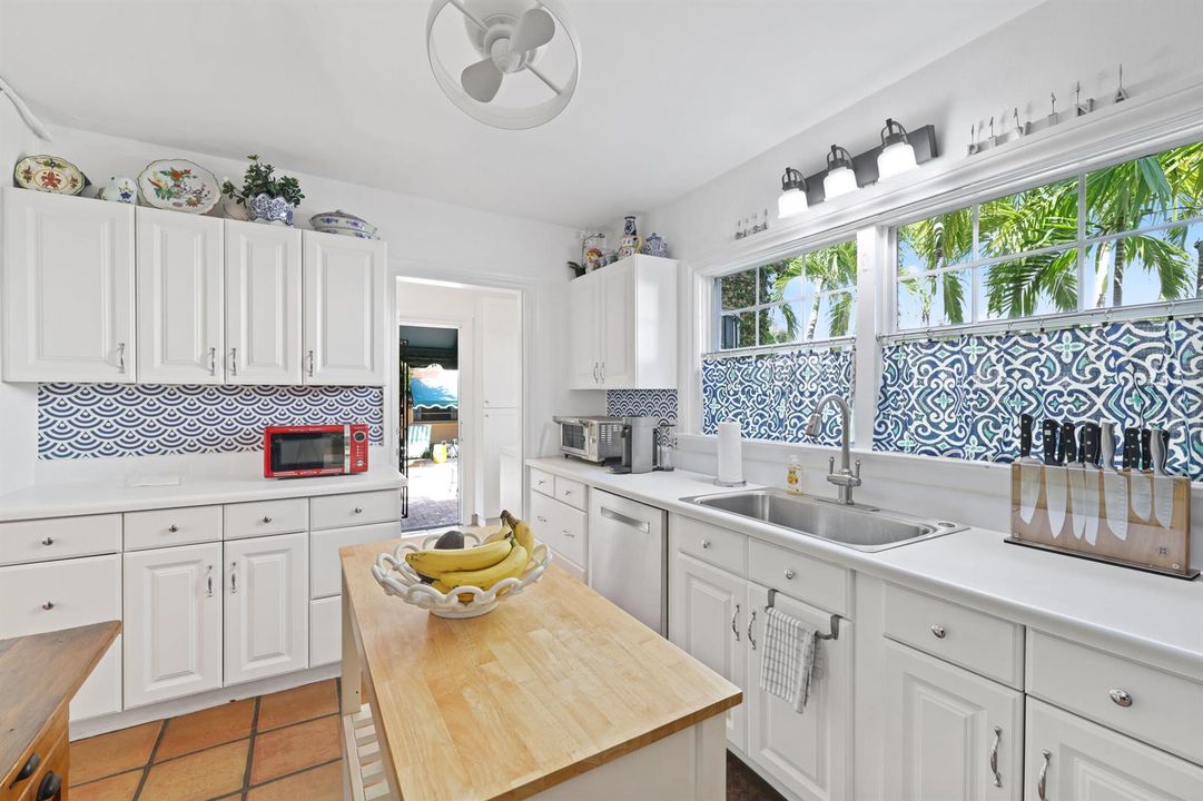 325 Greymon Drive - 19.jpg-FULL