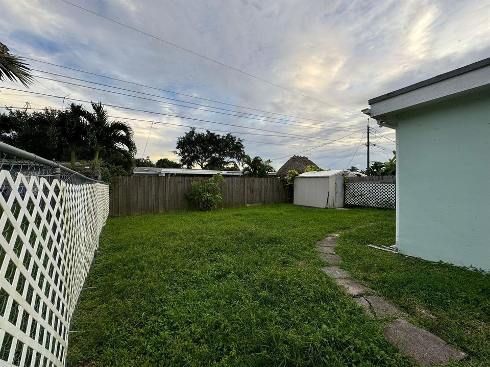 Photo 32