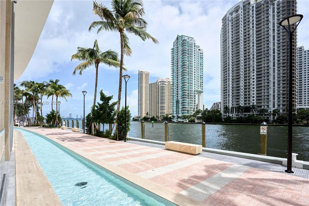 Active With Contract: $2,599,000 (3 beds, 3 baths, 1829 Square Feet)
