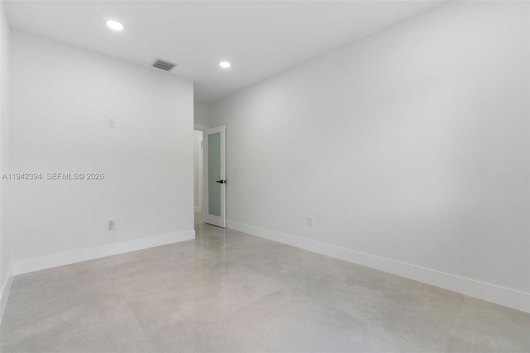 Active With Contract: $1,225,000 (5 beds, 4 baths, 3214 Square Feet)