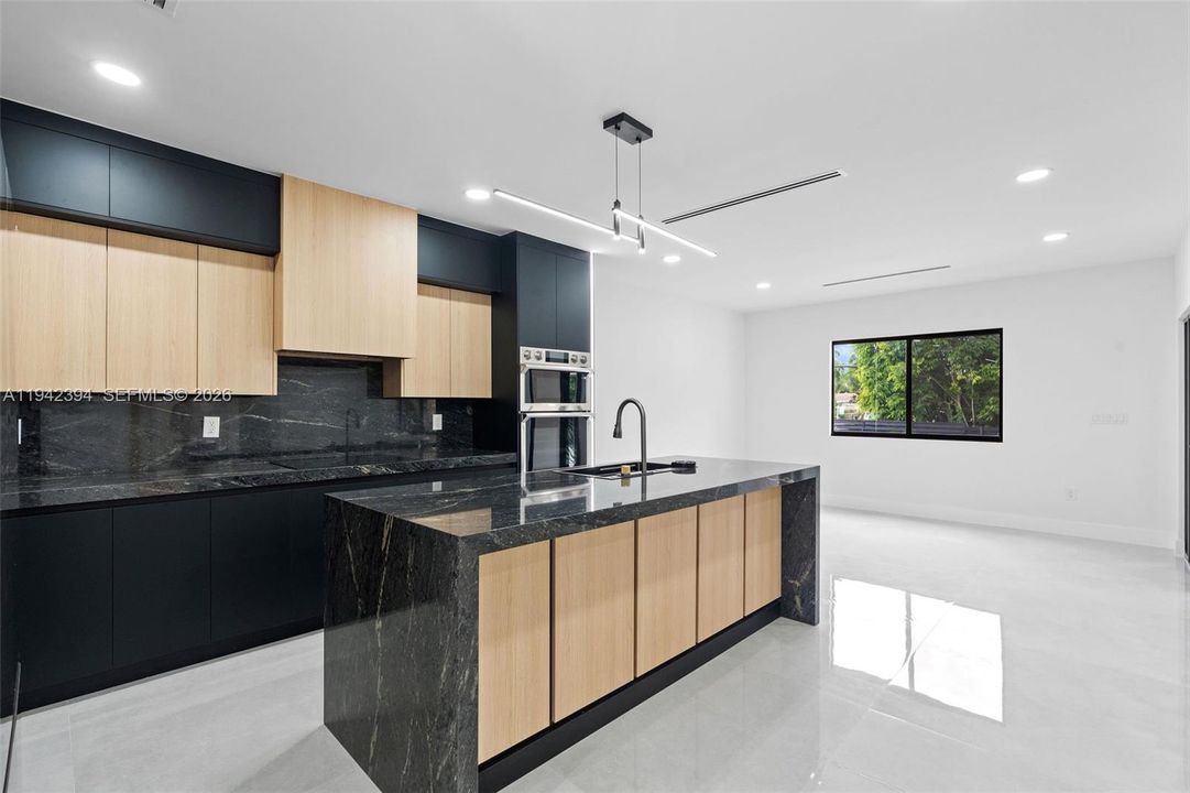 Active With Contract: $1,225,000 (5 beds, 4 baths, 3214 Square Feet)