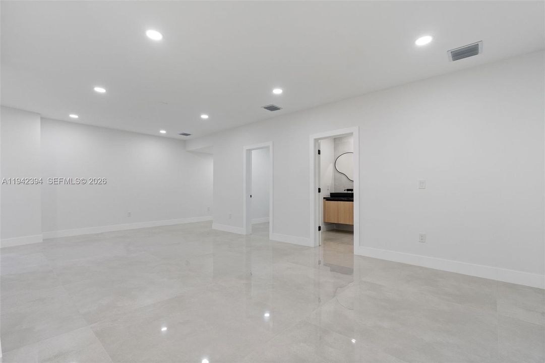 Active With Contract: $1,225,000 (5 beds, 4 baths, 3214 Square Feet)