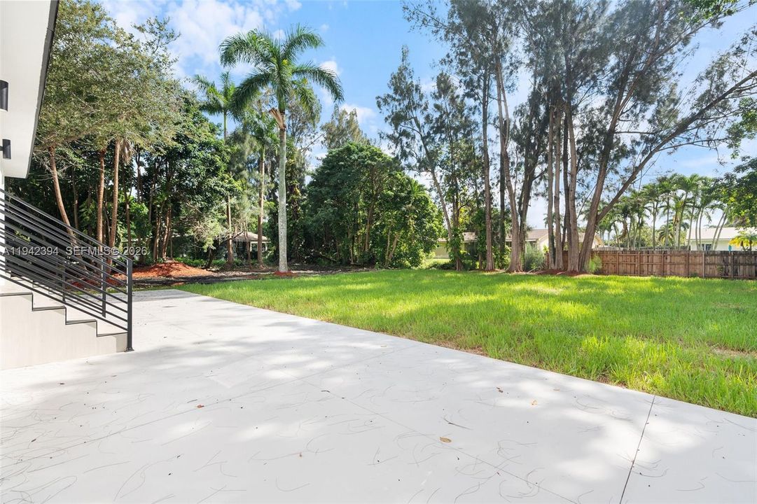 Active With Contract: $1,225,000 (5 beds, 4 baths, 3214 Square Feet)