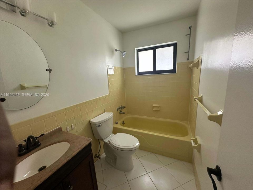En Venta: $370,000 (2 camas, 2 baños, 1579 Pies cuadrados)