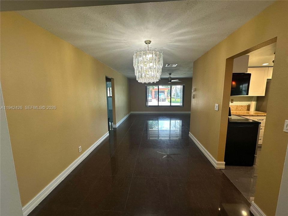 En Venta: $370,000 (2 camas, 2 baños, 1579 Pies cuadrados)