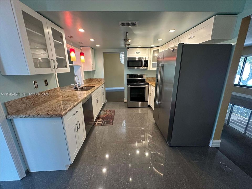 En Venta: $370,000 (2 camas, 2 baños, 1579 Pies cuadrados)