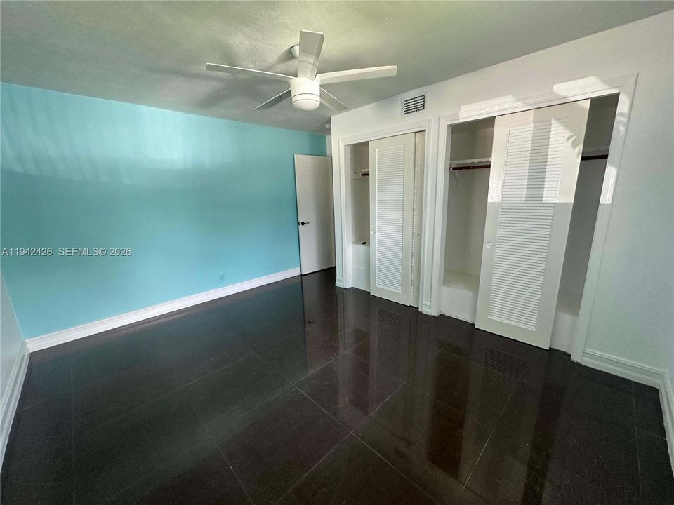 En Venta: $370,000 (2 camas, 2 baños, 1579 Pies cuadrados)