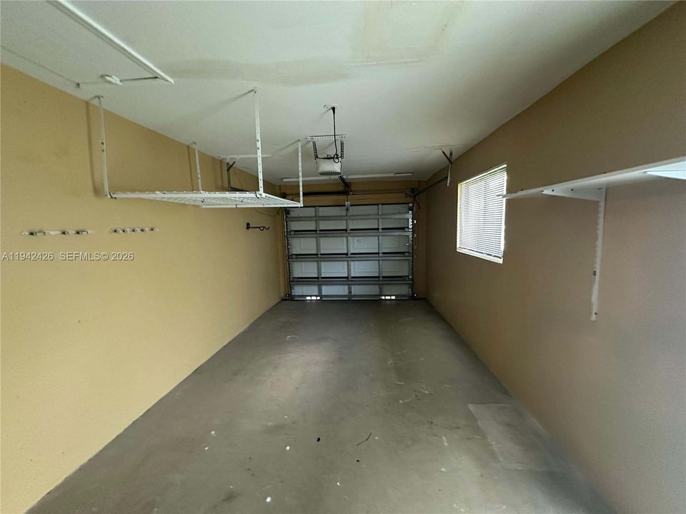 En Venta: $370,000 (2 camas, 2 baños, 1579 Pies cuadrados)