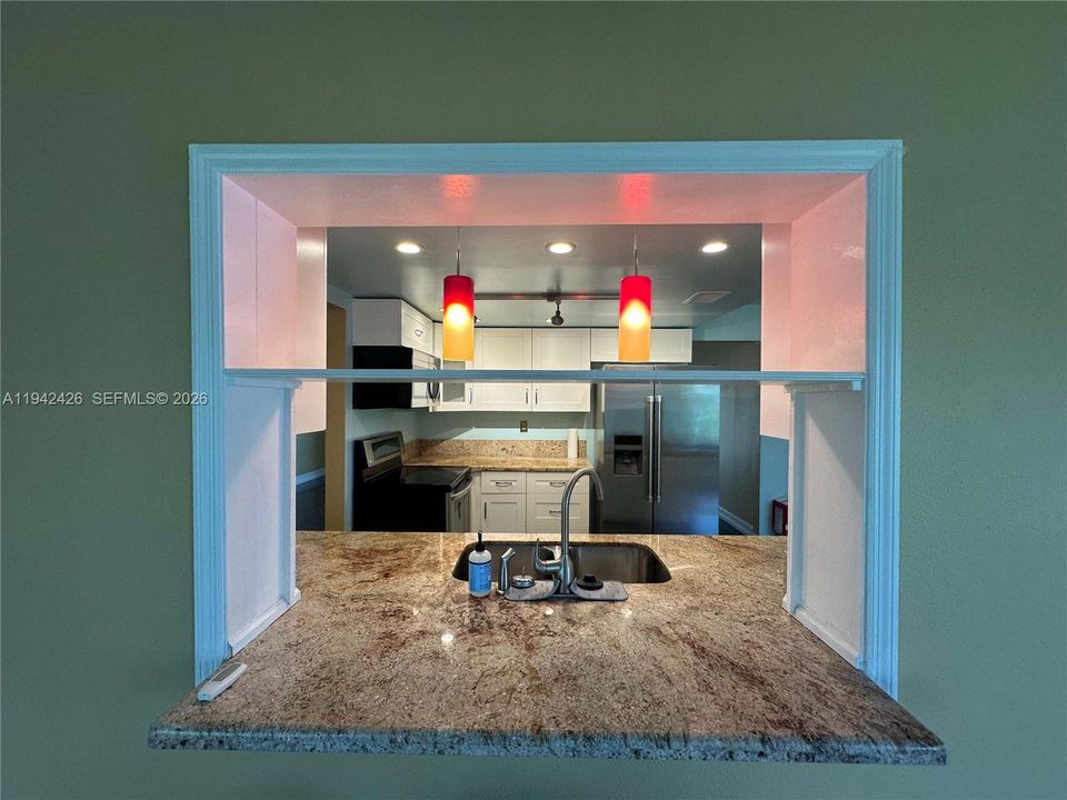 En Venta: $370,000 (2 camas, 2 baños, 1579 Pies cuadrados)