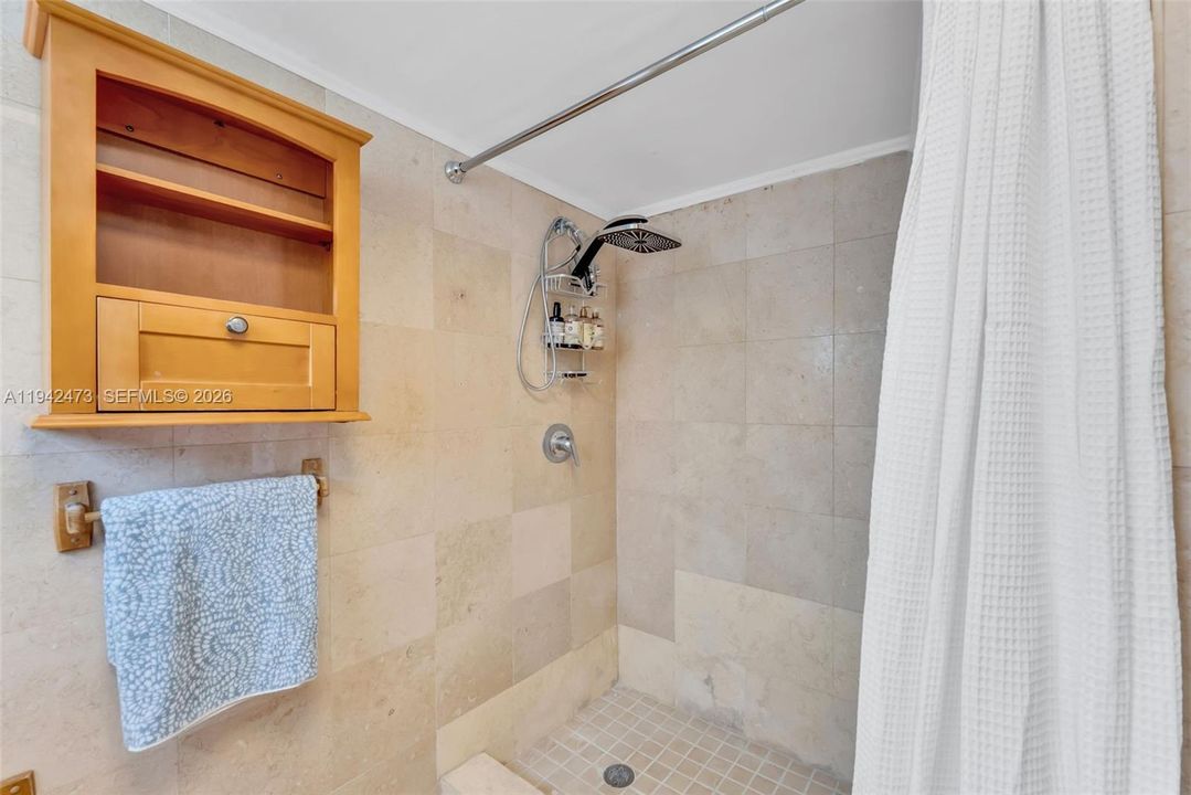 На продажу: $220,000 (2 спален, 2 ванн, 1464 Квадратных фут)