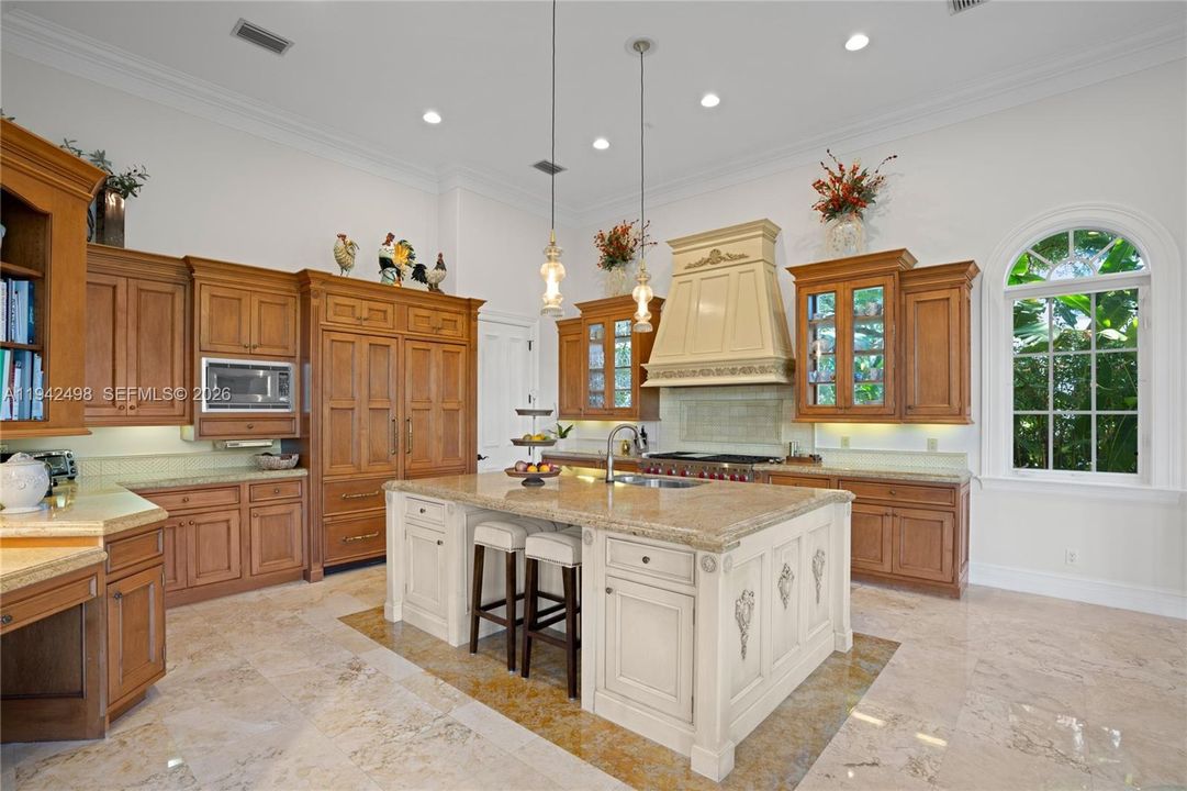 For Sale: $6,870,000 (4 beds, 6 baths, 6777 Square Feet)