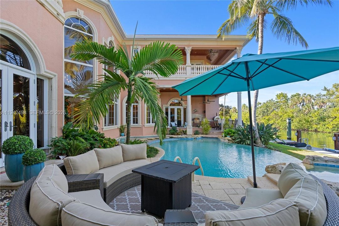 For Sale: $6,870,000 (4 beds, 6 baths, 6777 Square Feet)