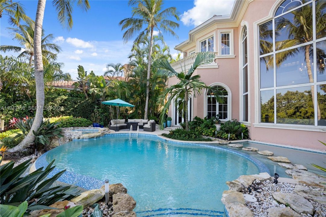 For Sale: $6,870,000 (4 beds, 6 baths, 6777 Square Feet)