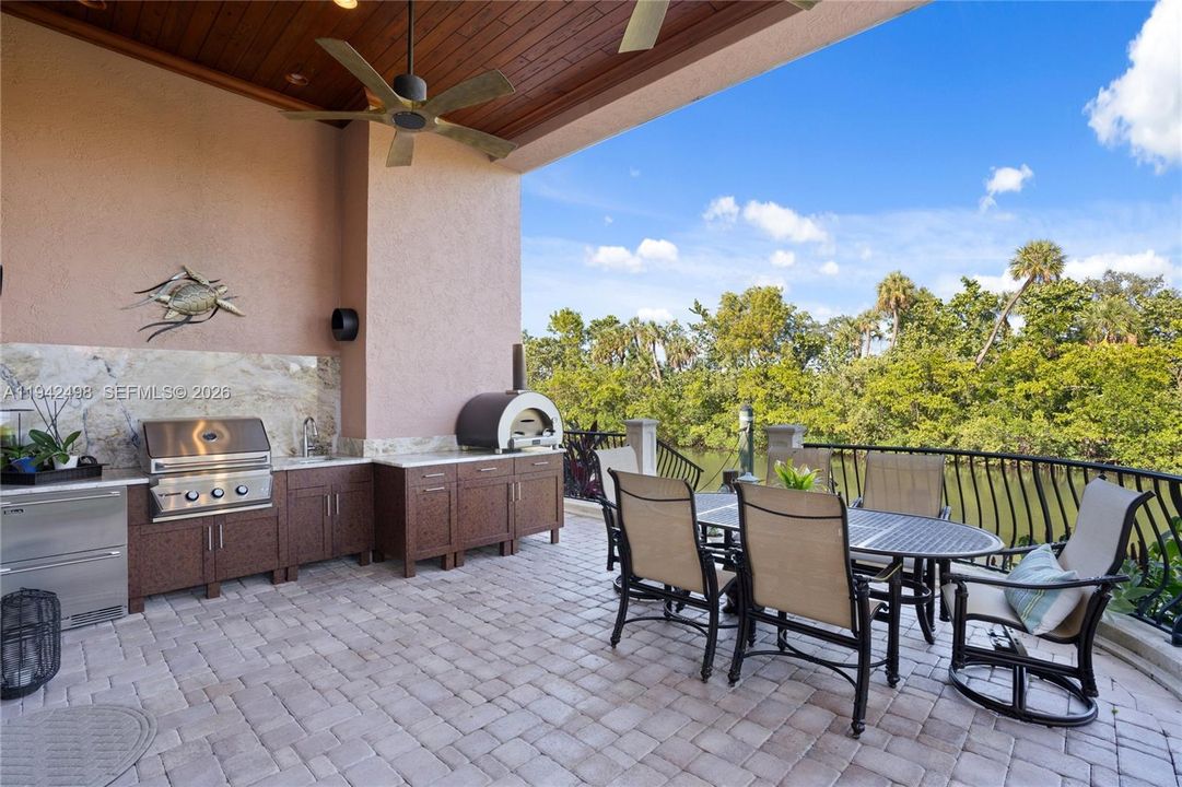 For Sale: $6,870,000 (4 beds, 6 baths, 6777 Square Feet)