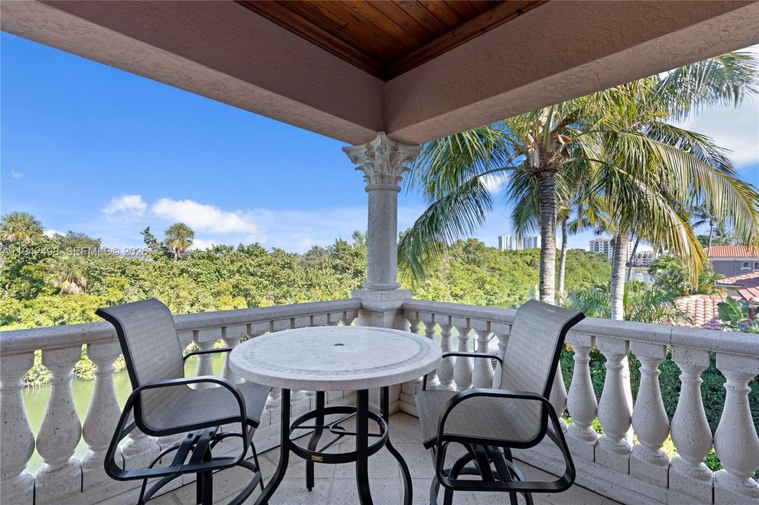 For Sale: $6,870,000 (4 beds, 6 baths, 6777 Square Feet)