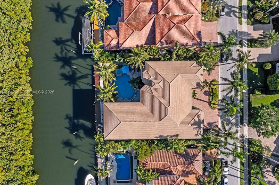 For Sale: $6,870,000 (4 beds, 6 baths, 6777 Square Feet)