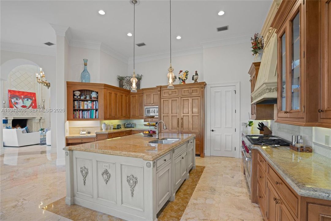 For Sale: $6,870,000 (4 beds, 6 baths, 6777 Square Feet)