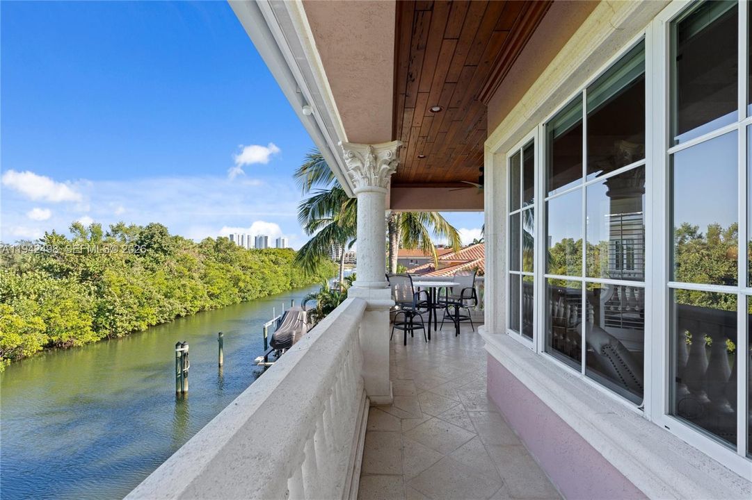 For Sale: $6,870,000 (4 beds, 6 baths, 6777 Square Feet)