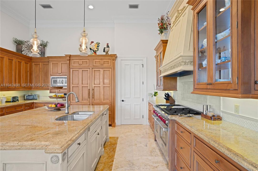For Sale: $6,870,000 (4 beds, 6 baths, 6777 Square Feet)