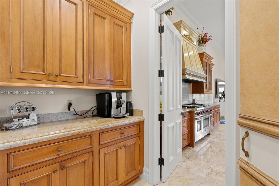 For Sale: $6,870,000 (4 beds, 6 baths, 6777 Square Feet)