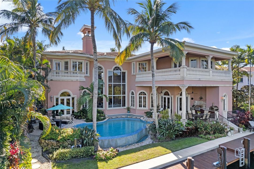 For Sale: $6,870,000 (4 beds, 6 baths, 6777 Square Feet)