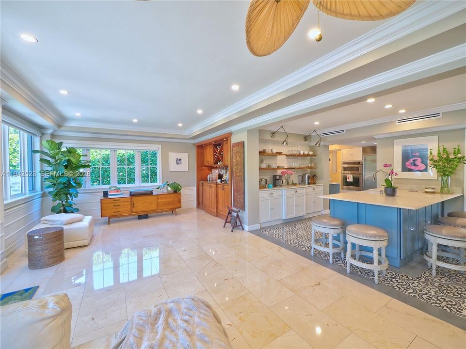 For Sale: $3,290,000 (5 beds, 4 baths, 2629 Square Feet)