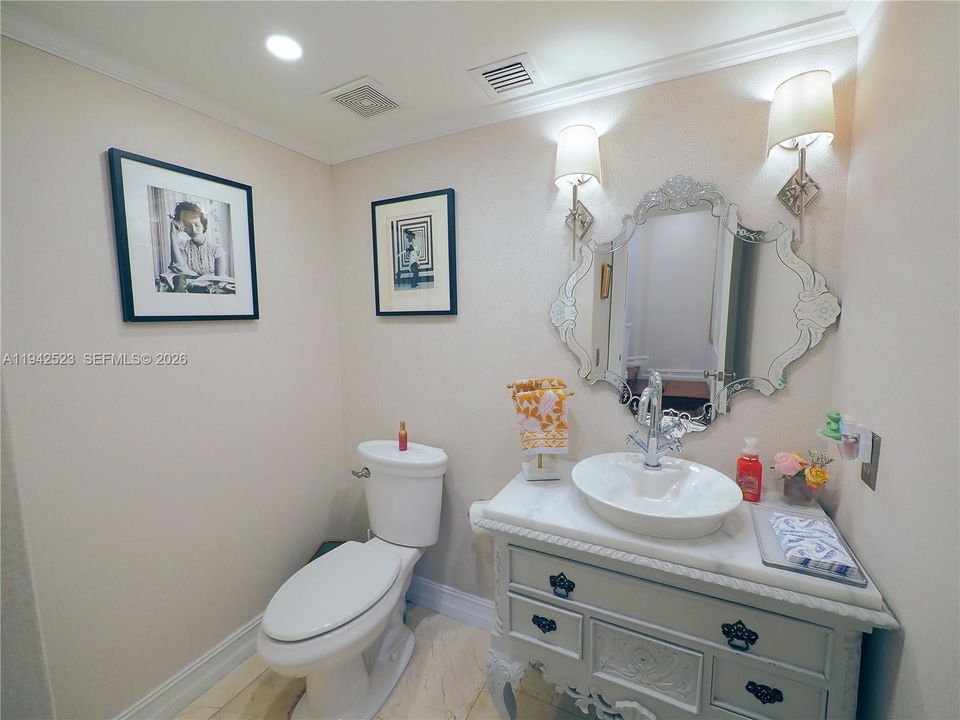 1/2 bath