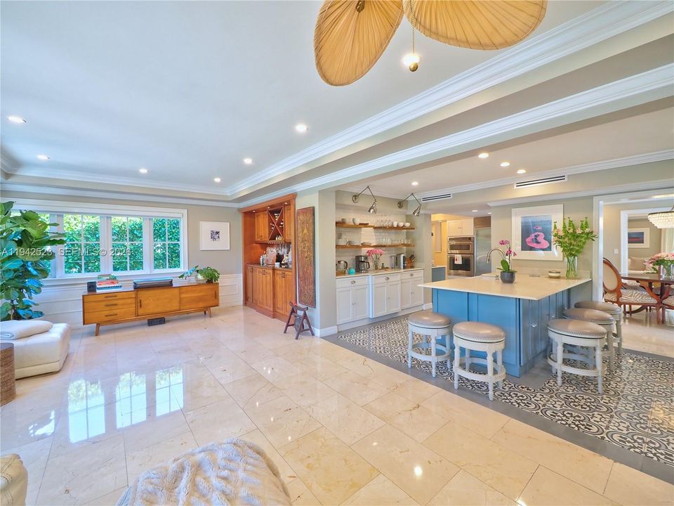 For Sale: $3,290,000 (5 beds, 4 baths, 2629 Square Feet)
