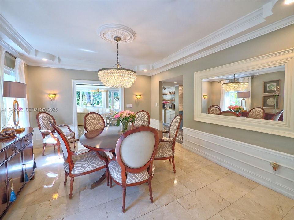 For Sale: $3,290,000 (5 beds, 4 baths, 2629 Square Feet)