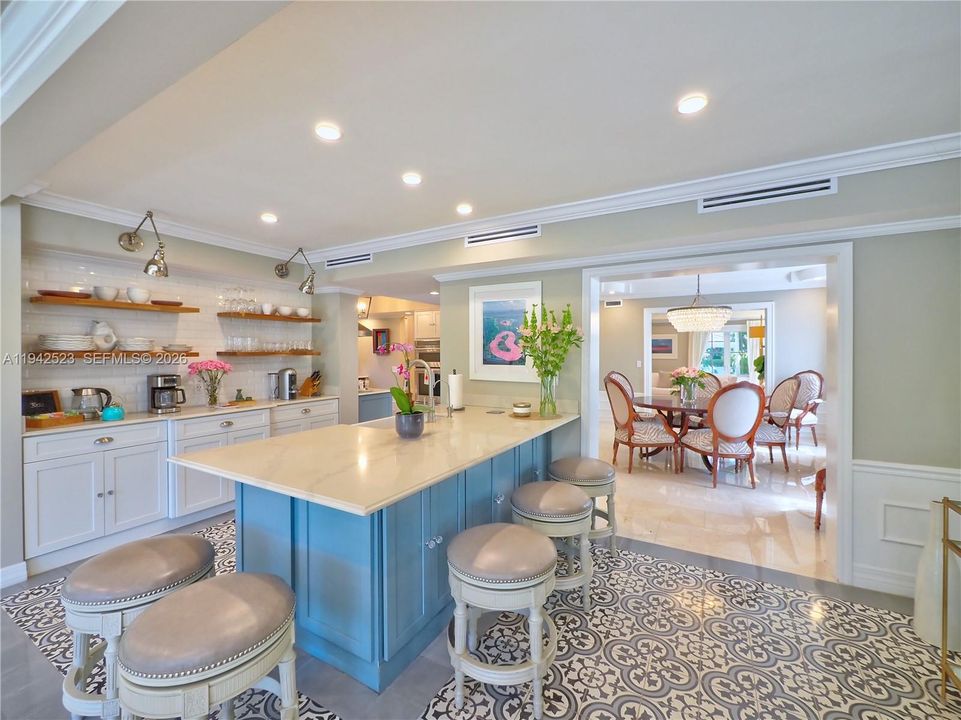 For Sale: $3,290,000 (5 beds, 4 baths, 2629 Square Feet)
