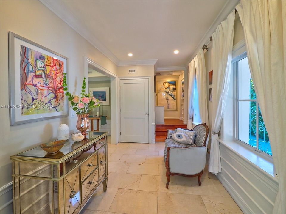 For Sale: $3,290,000 (5 beds, 4 baths, 2629 Square Feet)