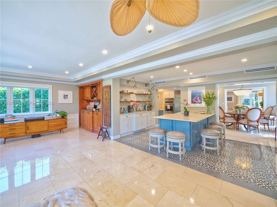 For Sale: $3,290,000 (5 beds, 4 baths, 2629 Square Feet)