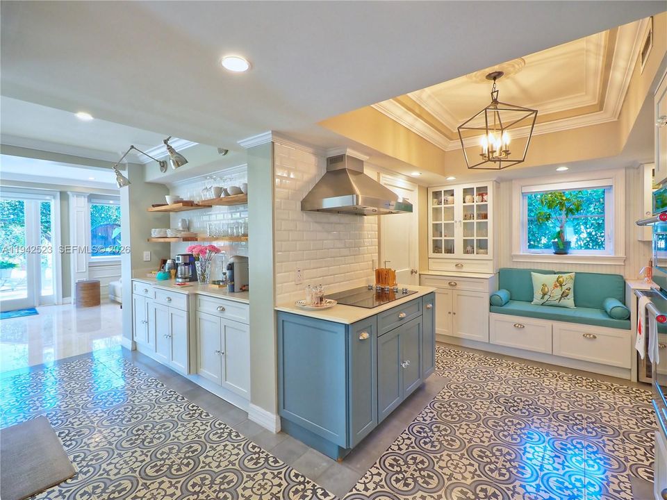 For Sale: $3,290,000 (5 beds, 4 baths, 2629 Square Feet)