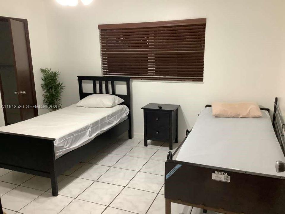 En Venta: $1,150,000 (4 camas, 2 baños, 0 Pies cuadrados)