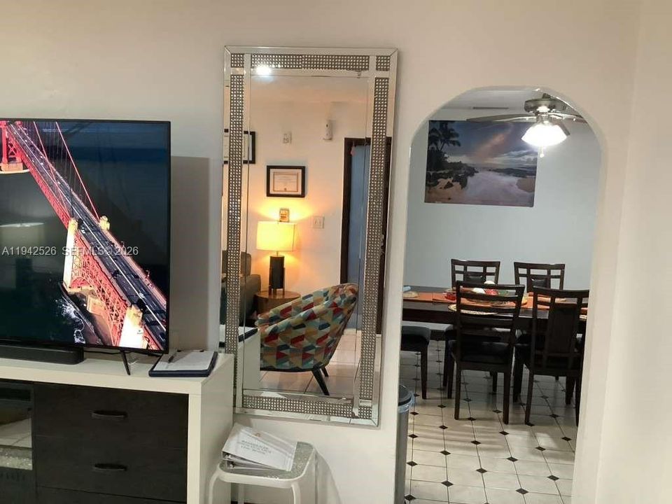 En Venta: $1,150,000 (4 camas, 2 baños, 0 Pies cuadrados)