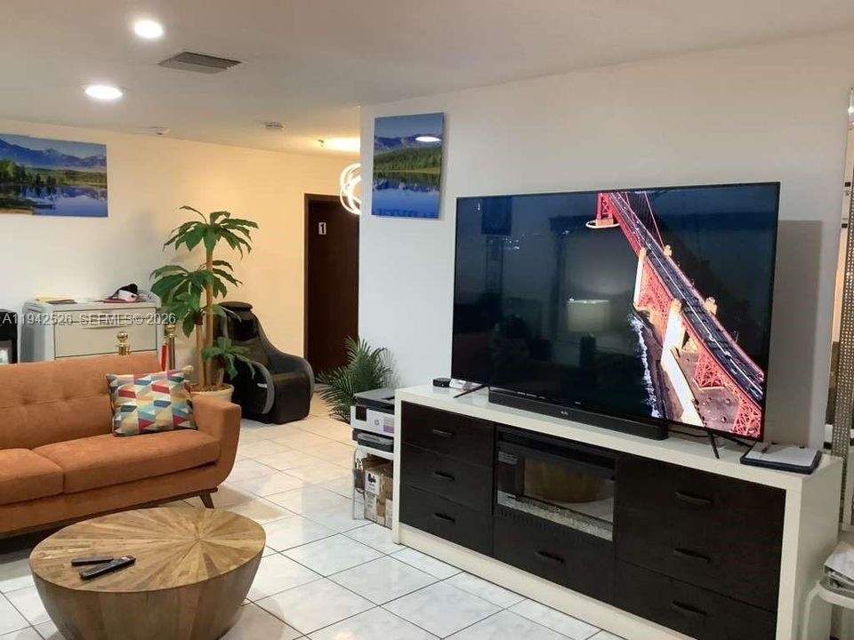 En Venta: $1,150,000 (4 camas, 2 baños, 0 Pies cuadrados)