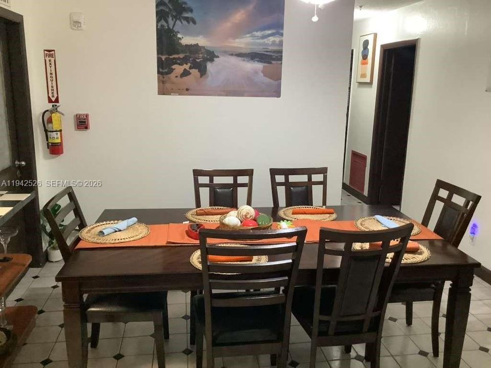 En Venta: $1,150,000 (4 camas, 2 baños, 0 Pies cuadrados)