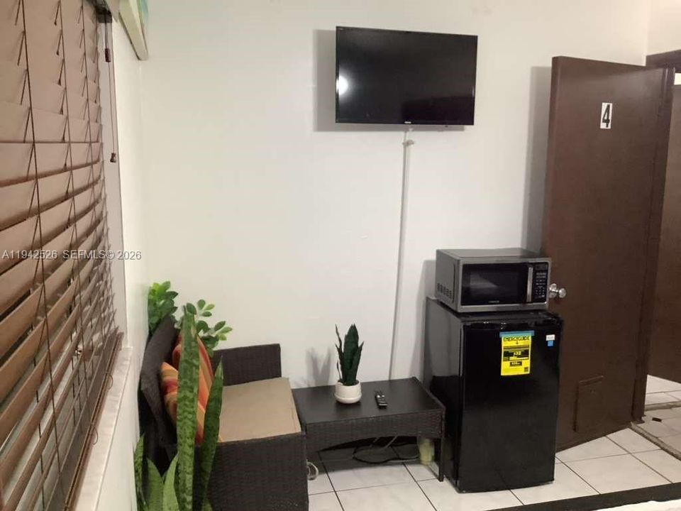En Venta: $1,150,000 (4 camas, 2 baños, 0 Pies cuadrados)