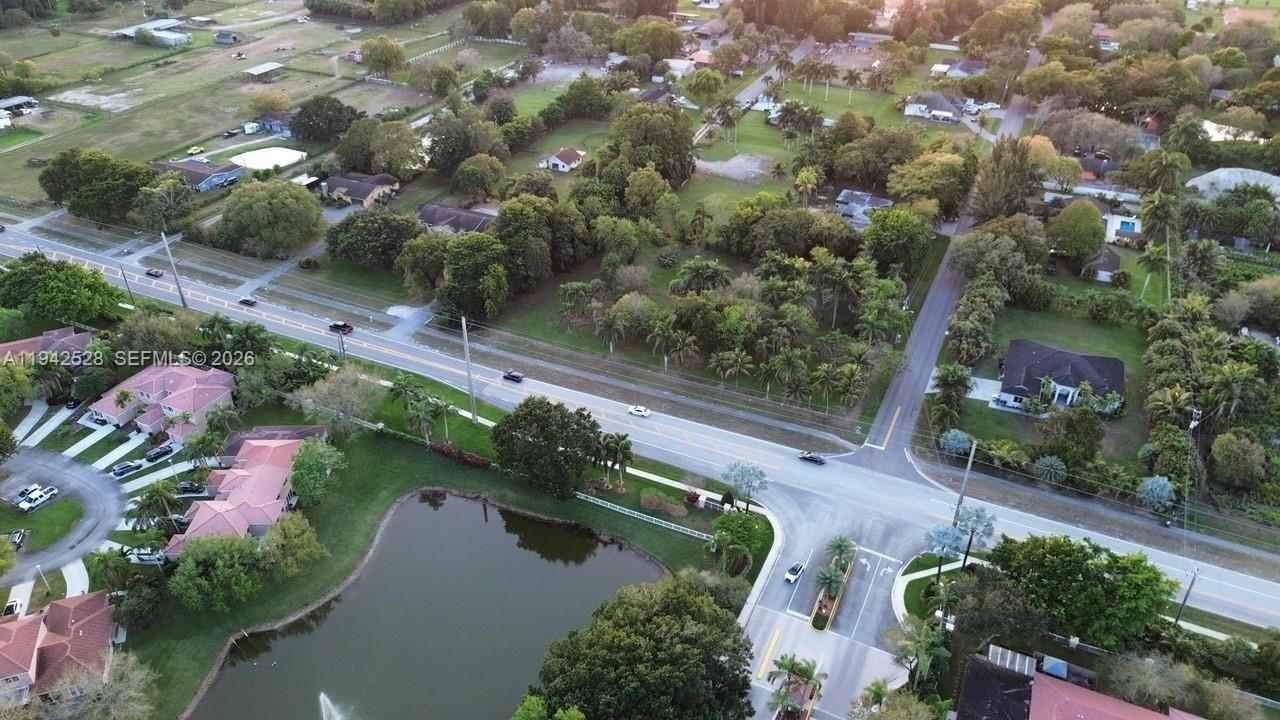 En Venta: $1,300,000 (1.50 acres)