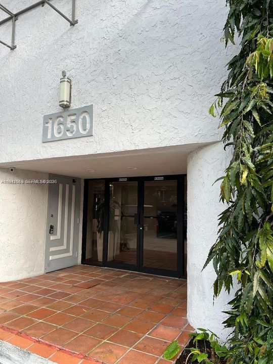 En Venta: $169,000 (0 camas, 1 baños, 560 Pies cuadrados)