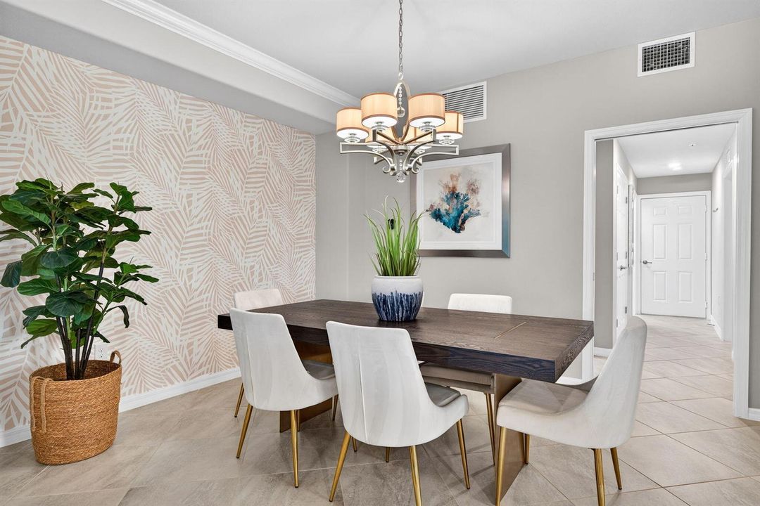 8-Dining Room 2 of 2